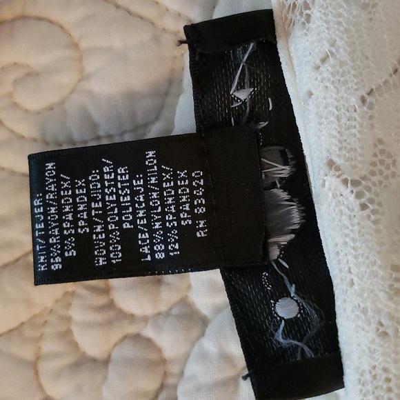 Ladies top - Picture 7 of 9